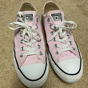 Women’s size 9 converse.
